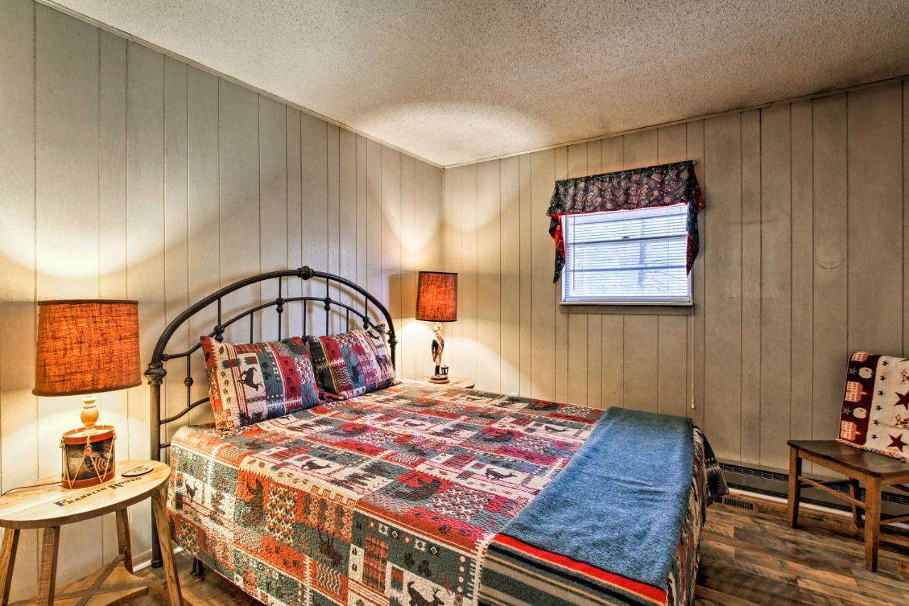 Quiet Cabin With Mountain Views About 3 Mi To Gatlinburg Luaran gambar